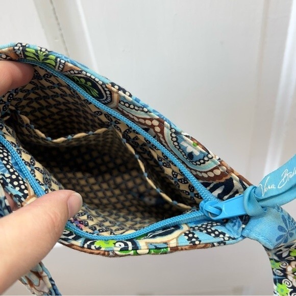 vera bradley hannah retired blue mod floral print bucket shoulder purse bag - Picture 3 of 4